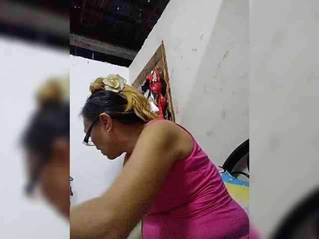 cherrywhite03 webcam