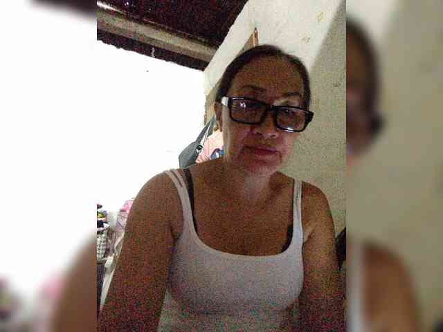 cherrywhite03 webcam