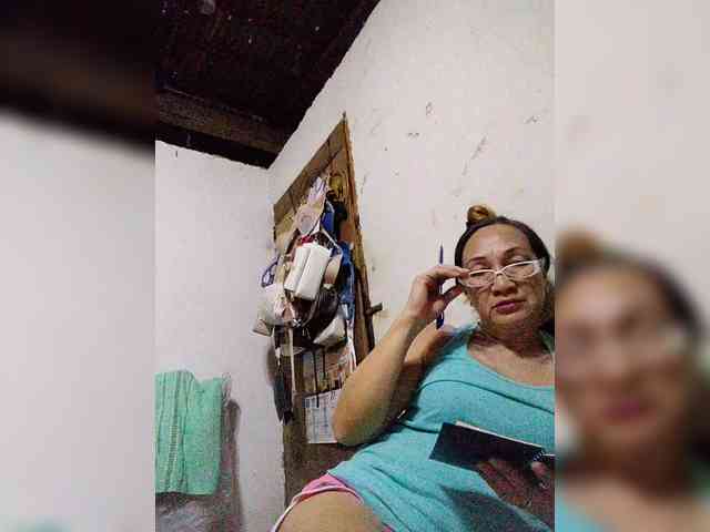 cherrywhite03 webcam