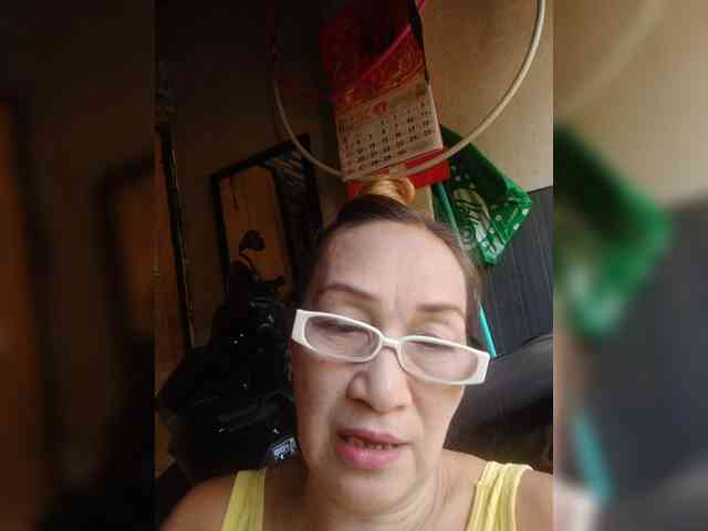 cherrywhite03 webcam