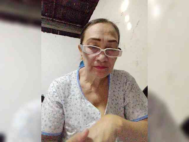 cherrywhite03 webcam