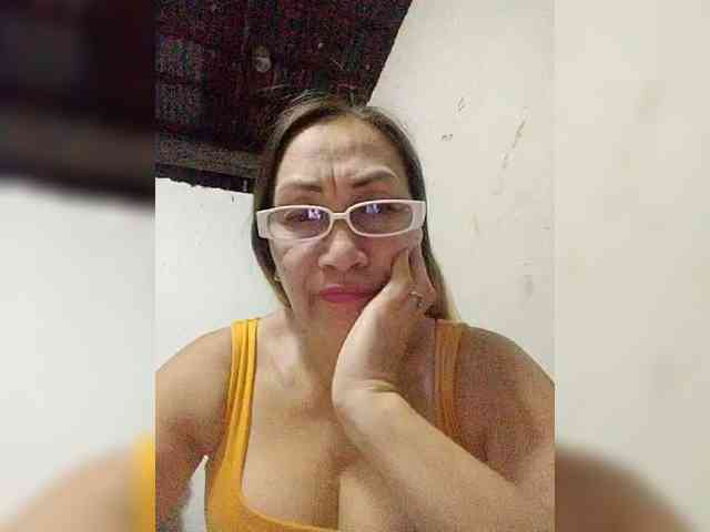 cherrywhite03 webcam