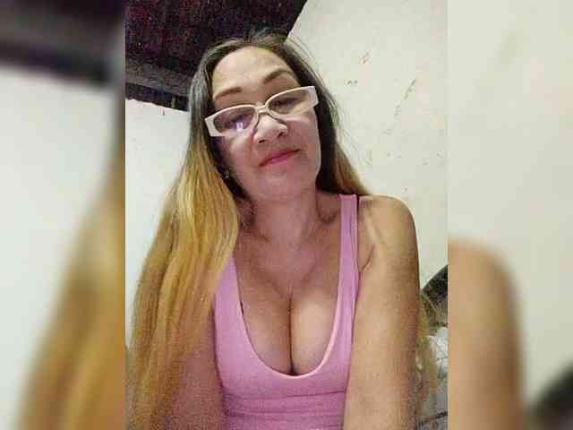 cherrywhite03 webcam