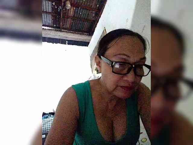 cherrywhite03 webcam
