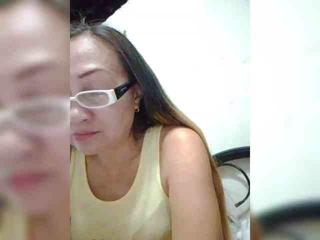 cherrywhite03 webcam