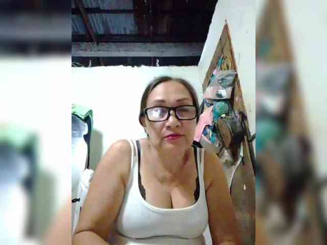 cherrywhite03 webcam