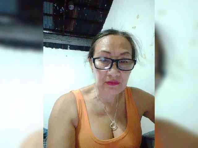 cherrywhite03 webcam