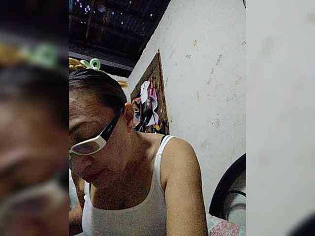cherrywhite03 webcam