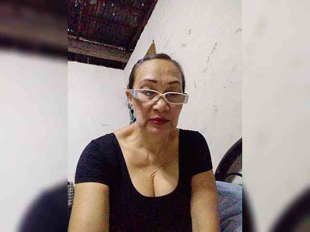 cherrywhite03 webcam