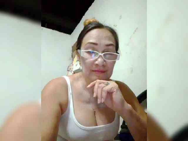 Model: cherrywhite03