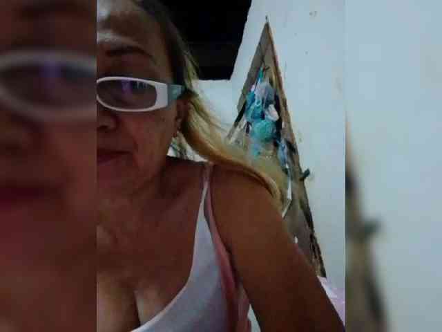 cherrywhite03 webcam