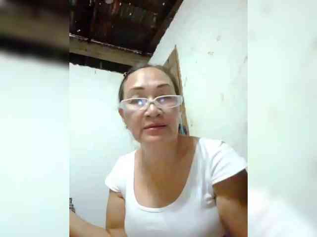 cherrywhite03 webcam