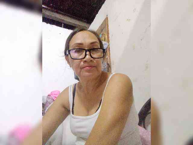 cherrywhite03 webcam