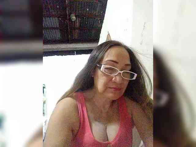 cherrywhite03 webcam