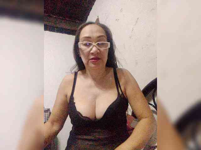 cherrywhite03 webcam