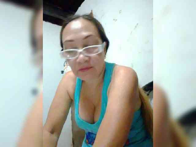 cherrywhite03 webcam