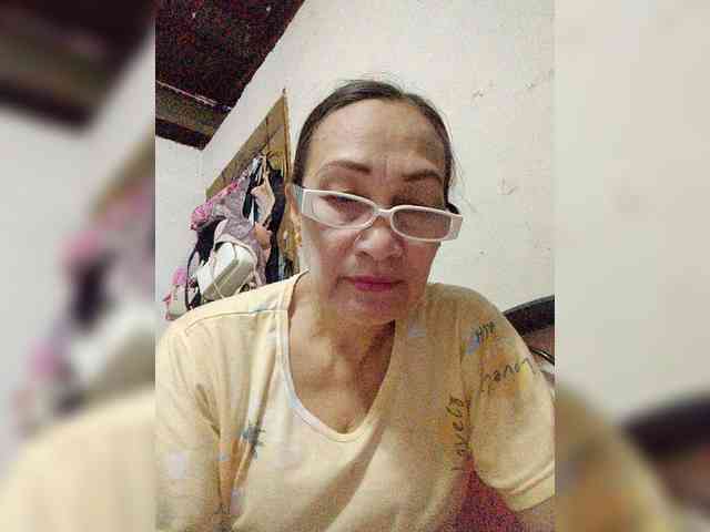 cherrywhite03 webcam