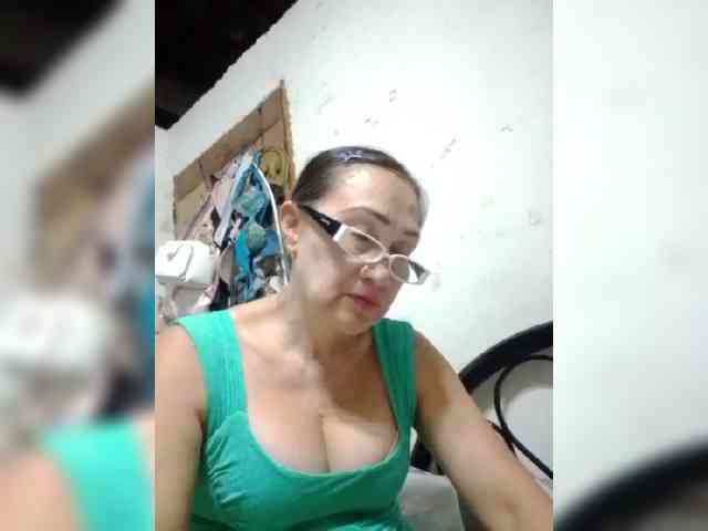 cherrywhite03 webcam