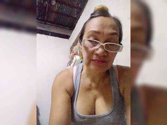 cherrywhite03 webcam