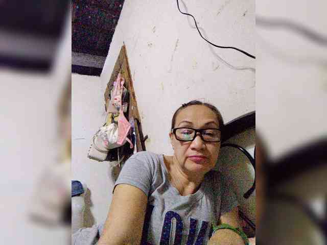 cherrywhite03 webcam