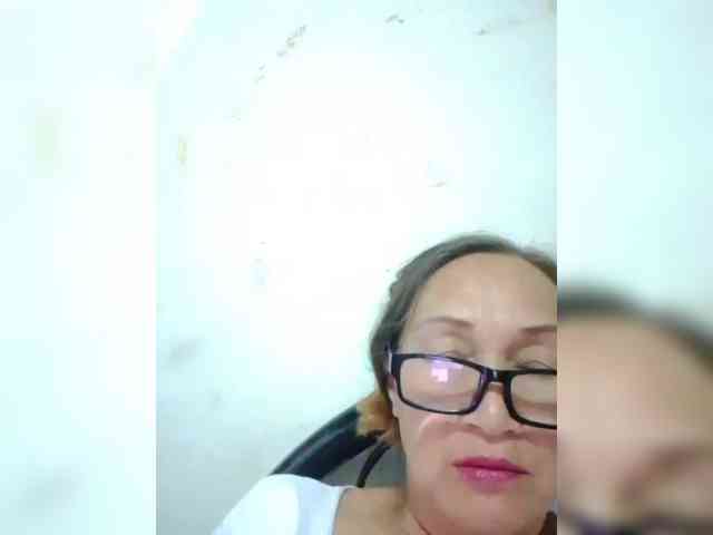 cherrywhite03 webcam