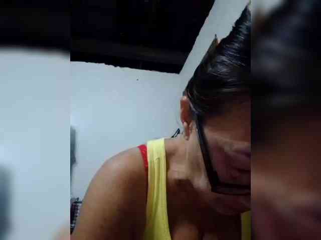 cherrywhite03 webcam