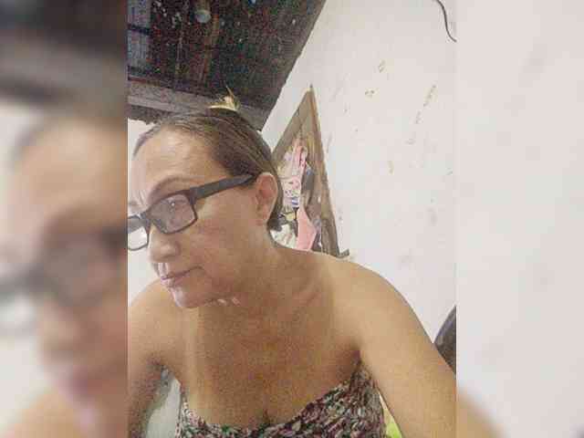 cherrywhite03 webcam