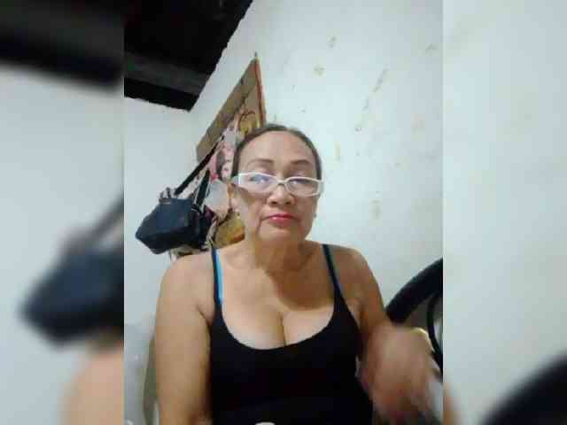 cherrywhite03 webcam