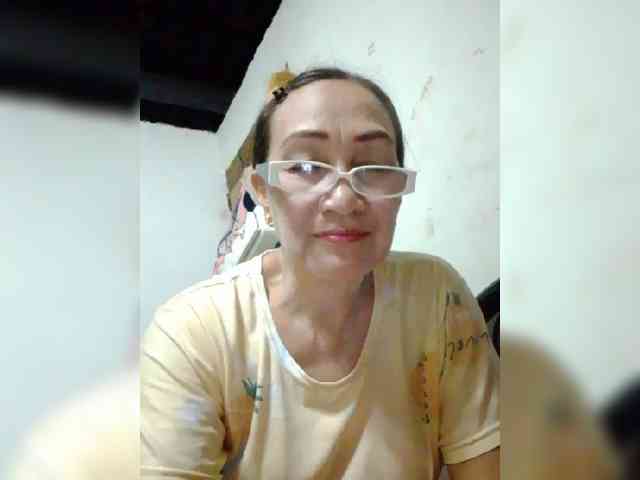 cherrywhite03 webcam