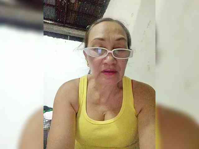 cherrywhite03 webcam