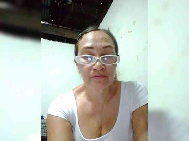 cherrywhite03 webcam
