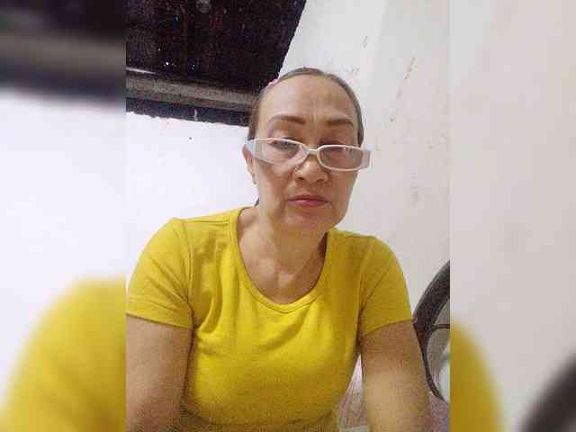 cherrywhite03 webcam