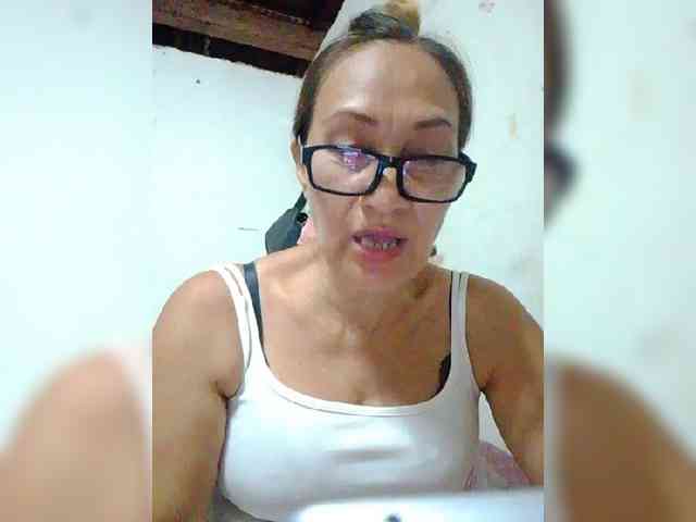 cherrywhite03 webcam