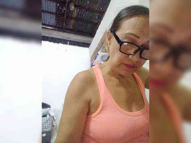 cherrywhite03 webcam