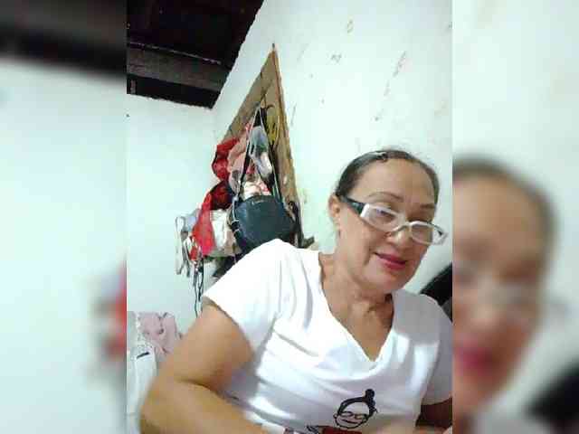 cherrywhite03 webcam