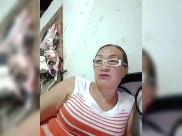 cherrywhite03 webcam