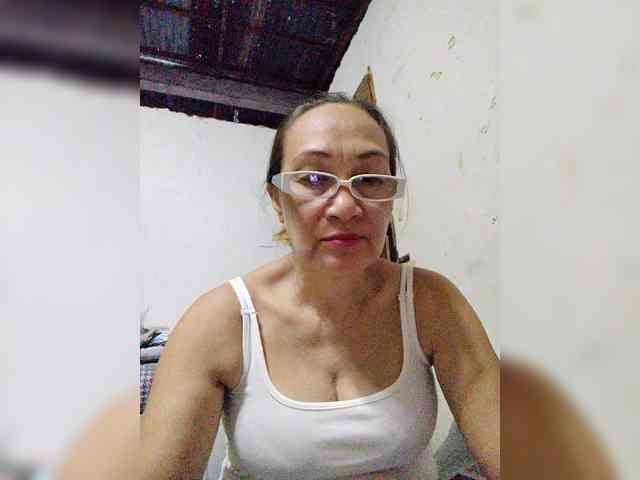 cherrywhite03 webcam