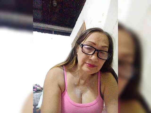 cherrywhite03 webcam