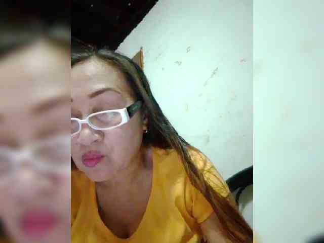 cherrywhite03 webcam