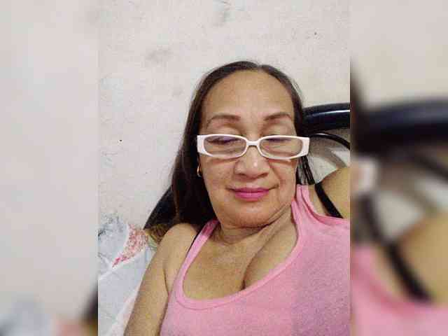 cherrywhite03 webcam