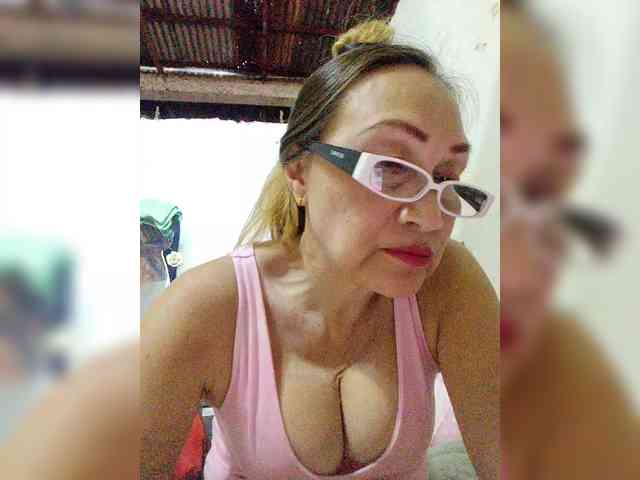 cherrywhite03 webcam