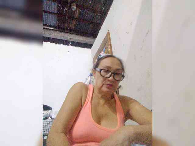 cherrywhite03 webcam
