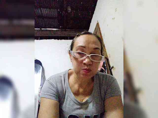 cherrywhite03 webcam