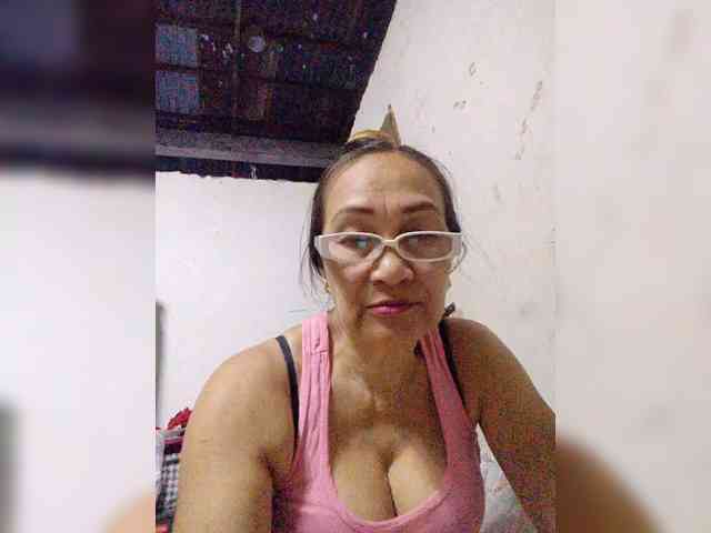 cherrywhite03 webcam