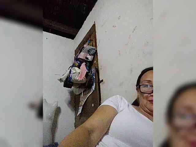 cherrywhite03 webcam