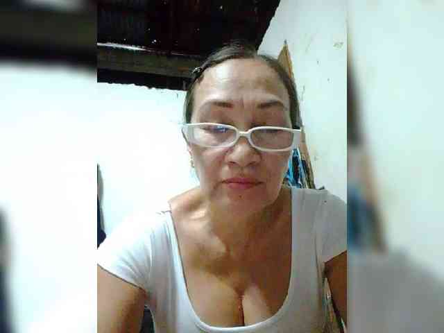 cherrywhite03 webcam