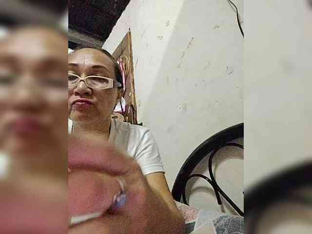 cherrywhite03 webcam