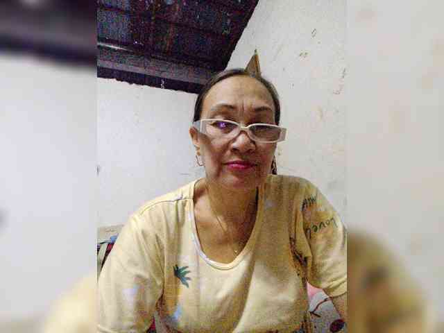 cherrywhite03 webcam