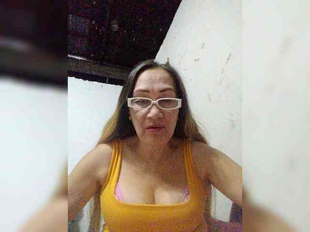 cherrywhite03 webcam