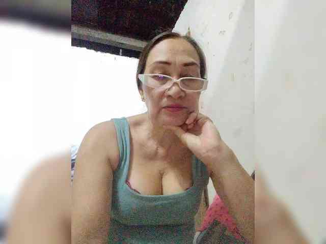 cherrywhite03 webcam